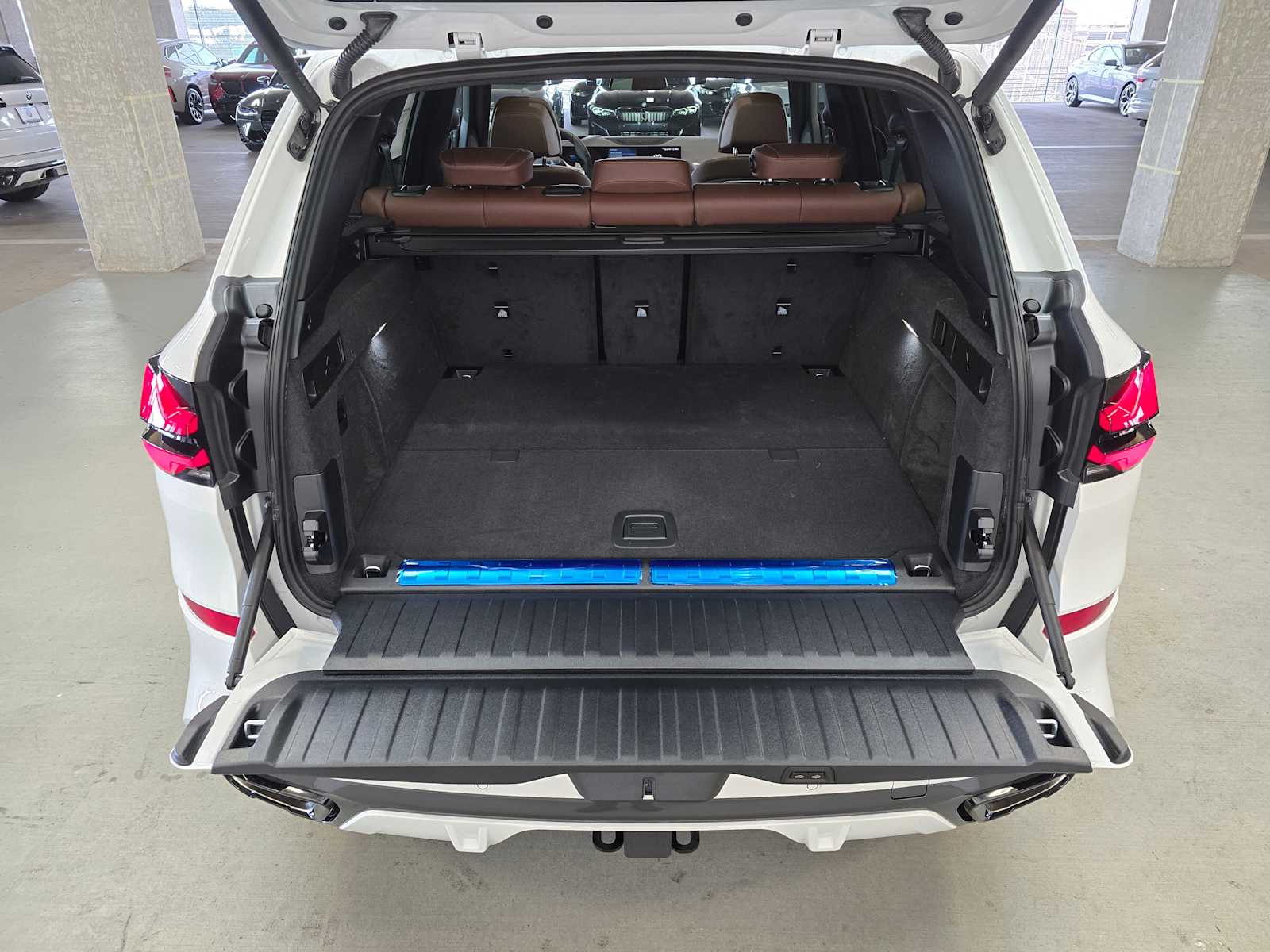 Thumbnail: 2026 BMW X5 - 33