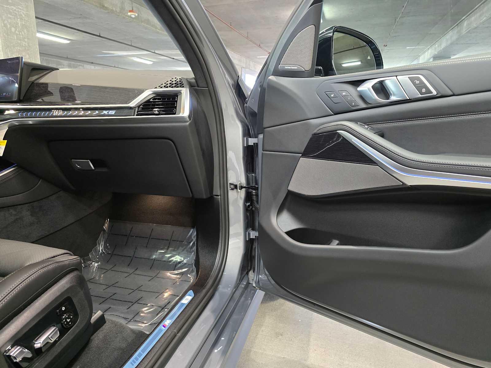 Thumbnail: 2026 BMW X5 - 31