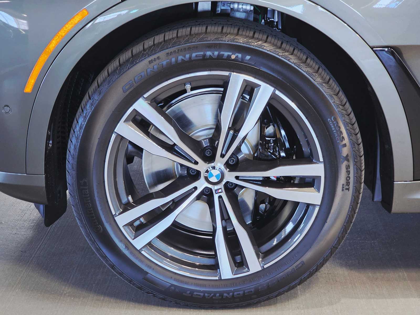 Thumbnail: 2026 BMW X7 - 8