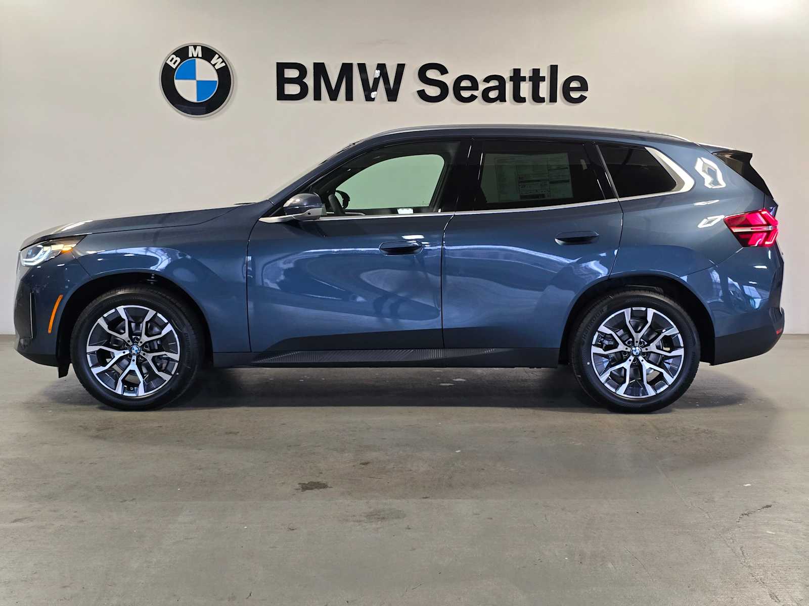 Thumbnail: 2026 BMW X3 - 3