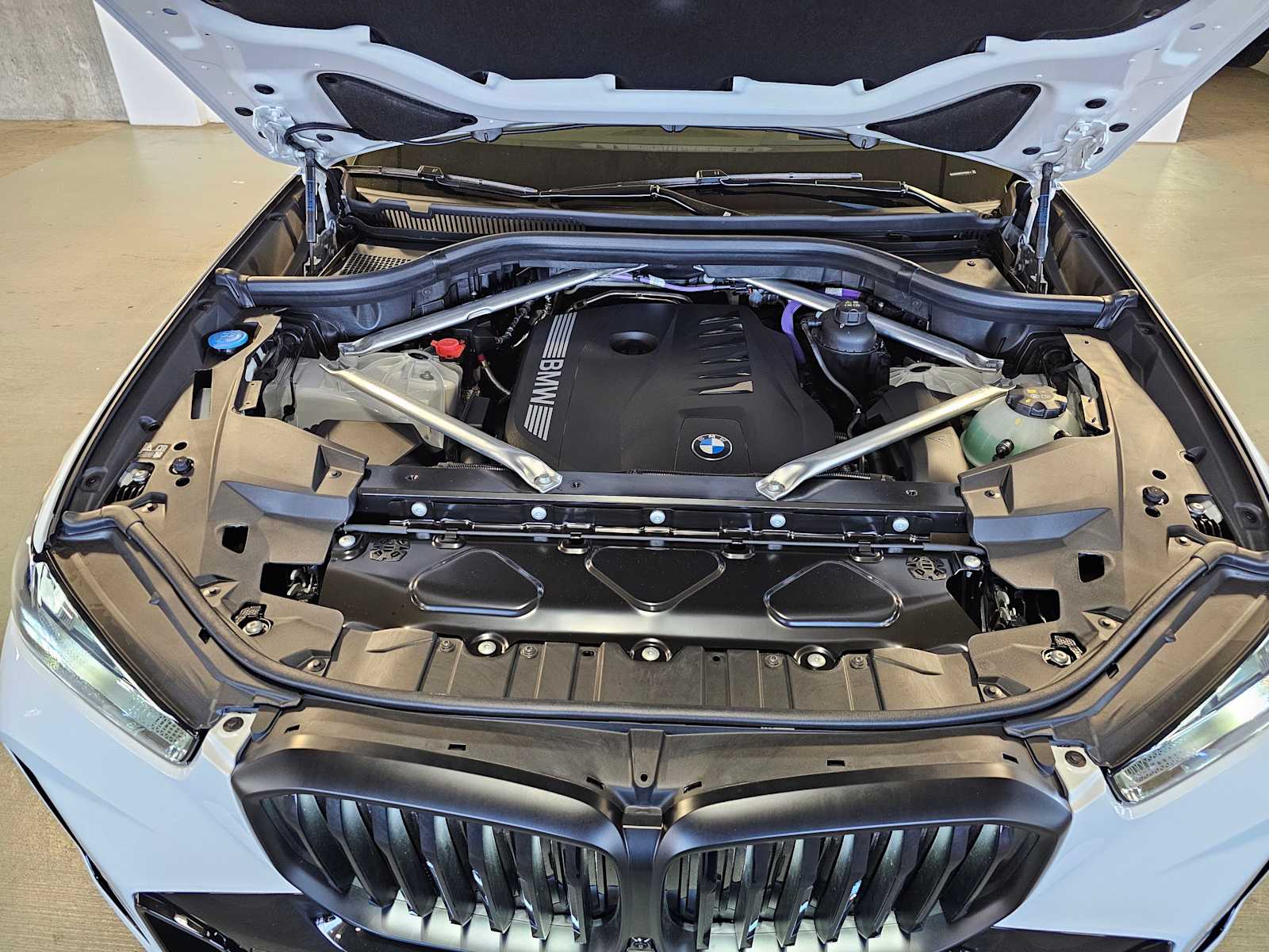 Thumbnail: 2026 BMW X5 - 9
