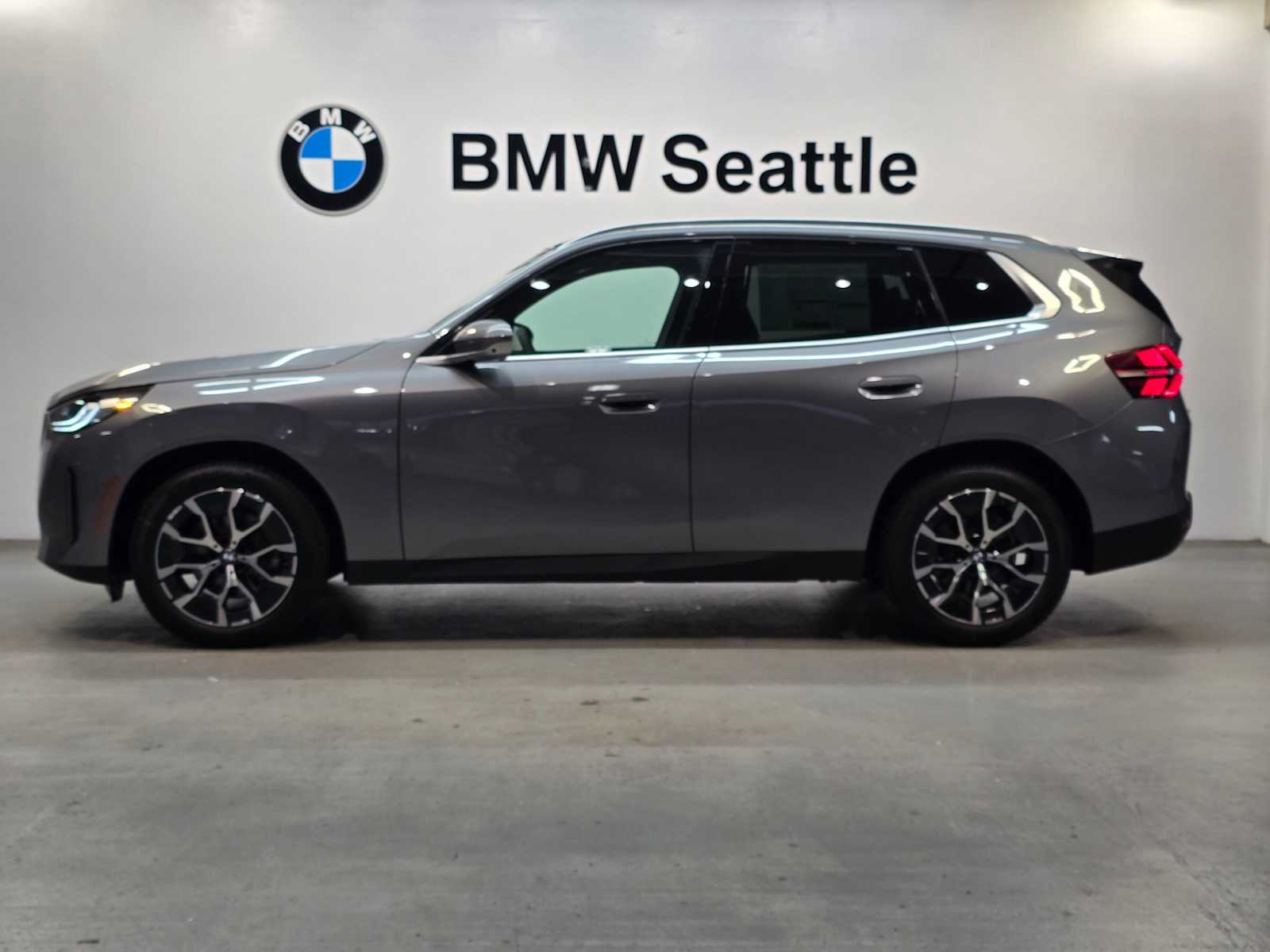 Thumbnail: 2026 BMW X3 - 3