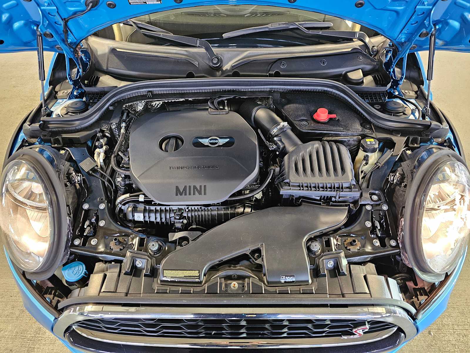 Thumbnail: 2016 MINI Cooper Hardtop - 9