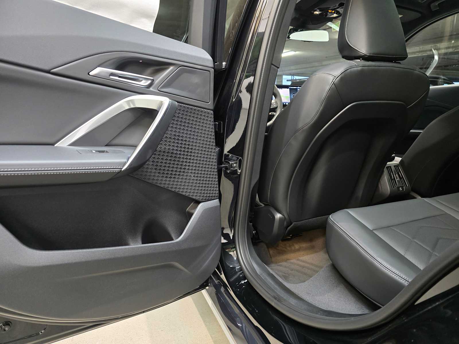 Thumbnail: 2026 BMW X1 - 25