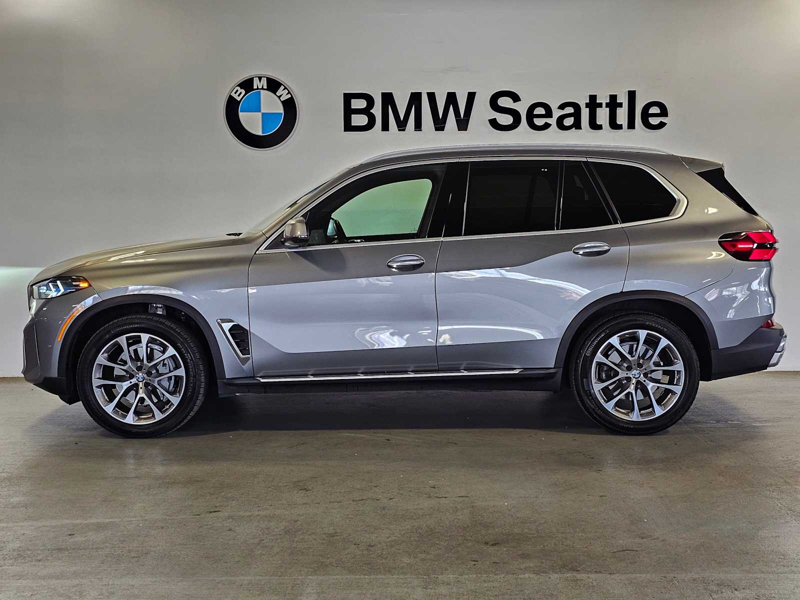 Thumbnail: 2024 BMW X5 - 3