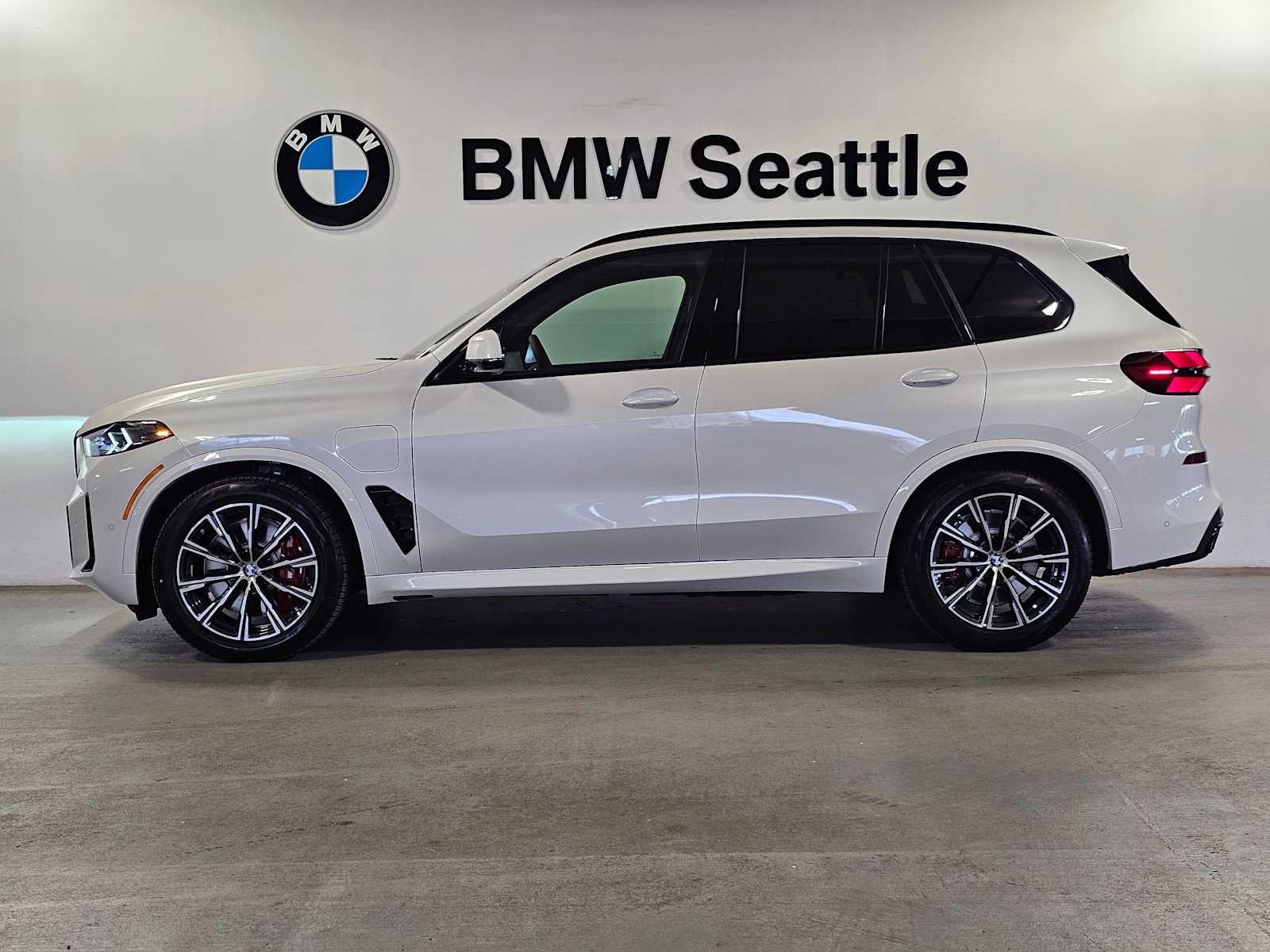 Thumbnail: 2026 BMW X5 - 3