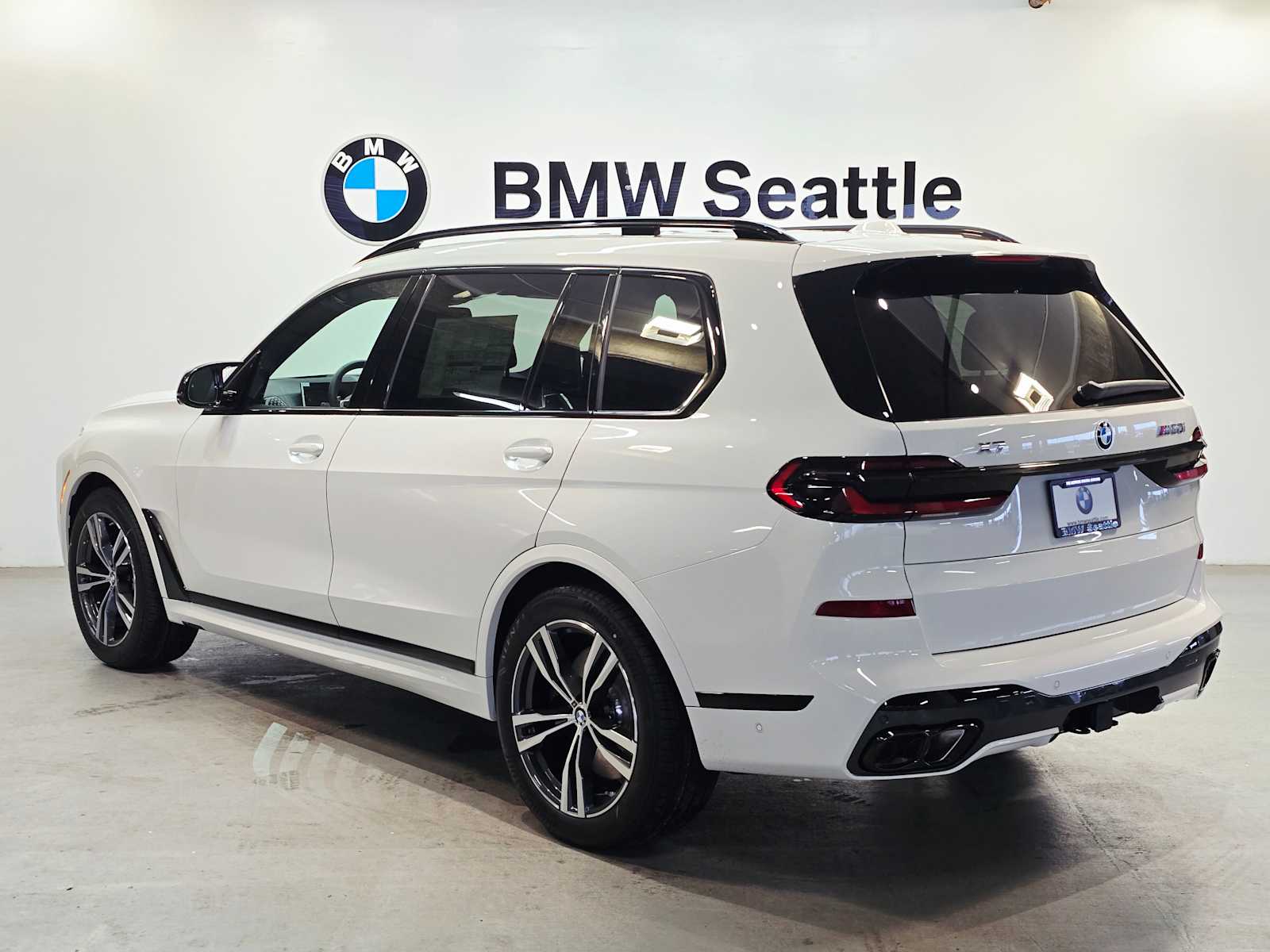 Thumbnail: 2026 BMW X7 - 4
