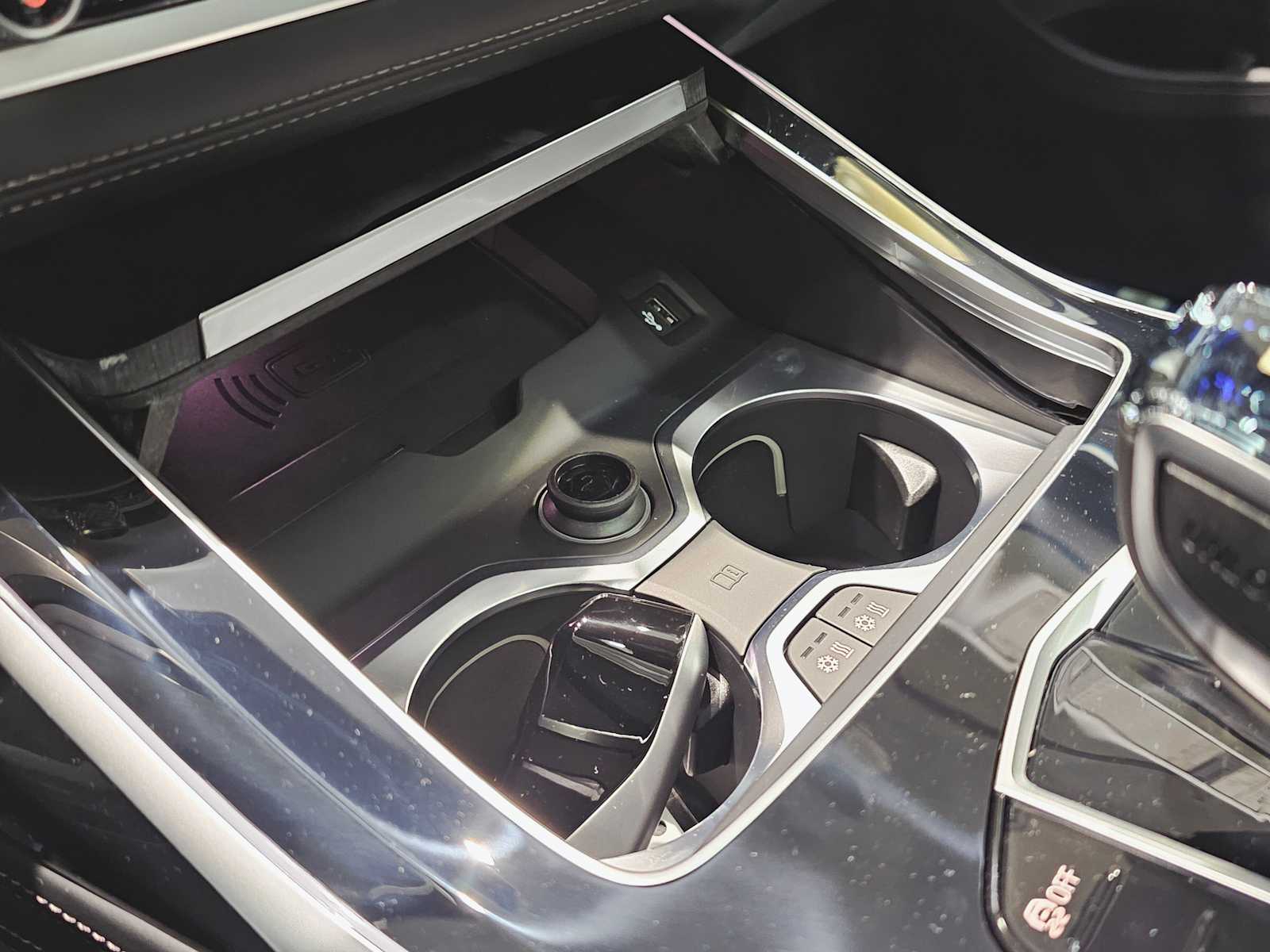 Thumbnail: 2026 BMW X7 - 19