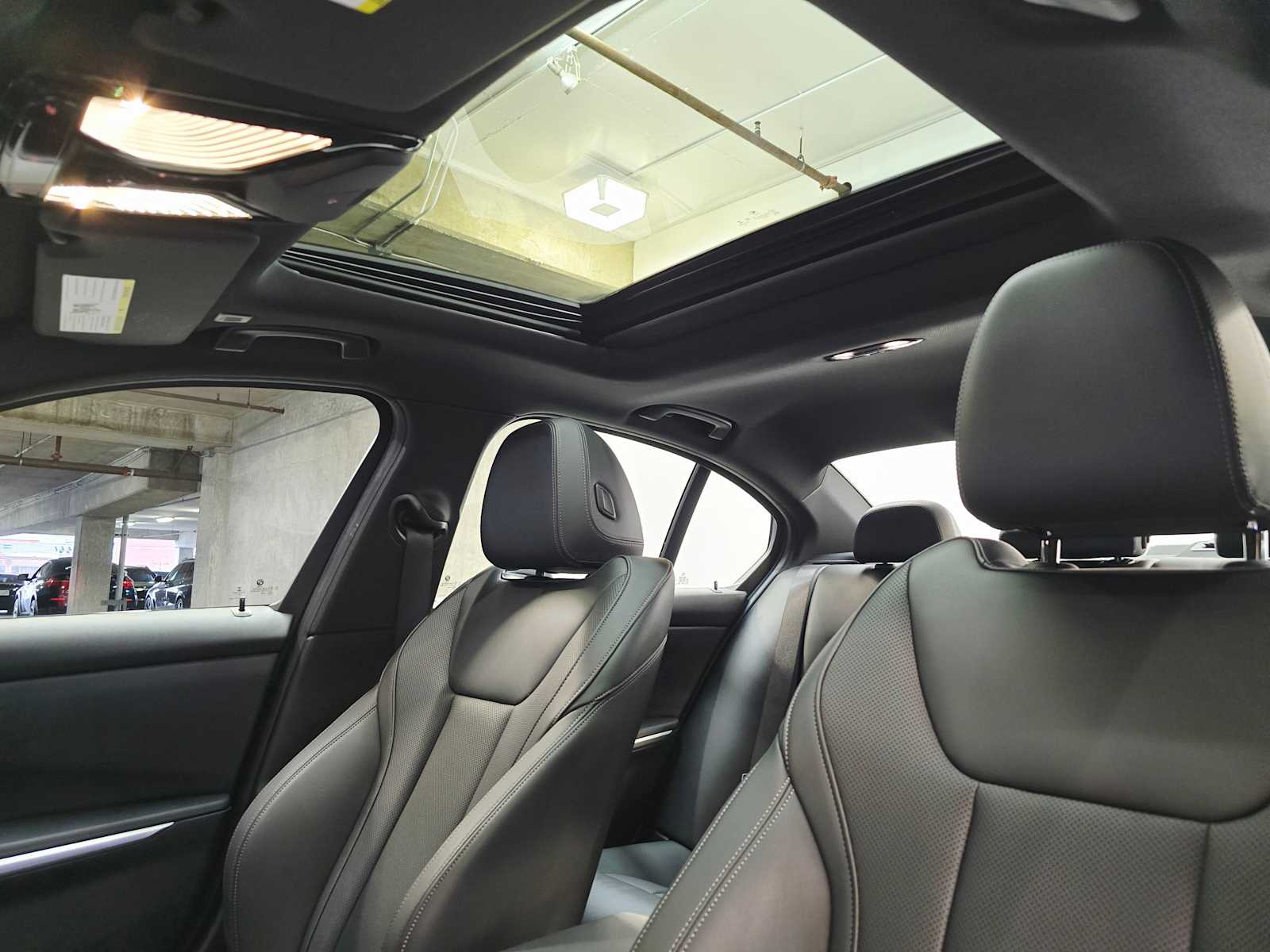 Thumbnail: 2023 BMW 3 Series - 25