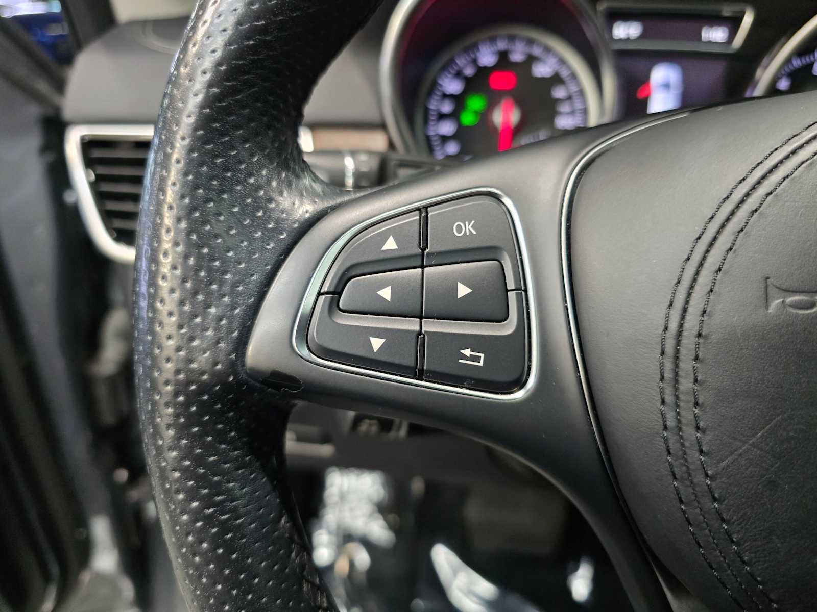 Thumbnail: 2017 Mercedes-Benz GLS - 19