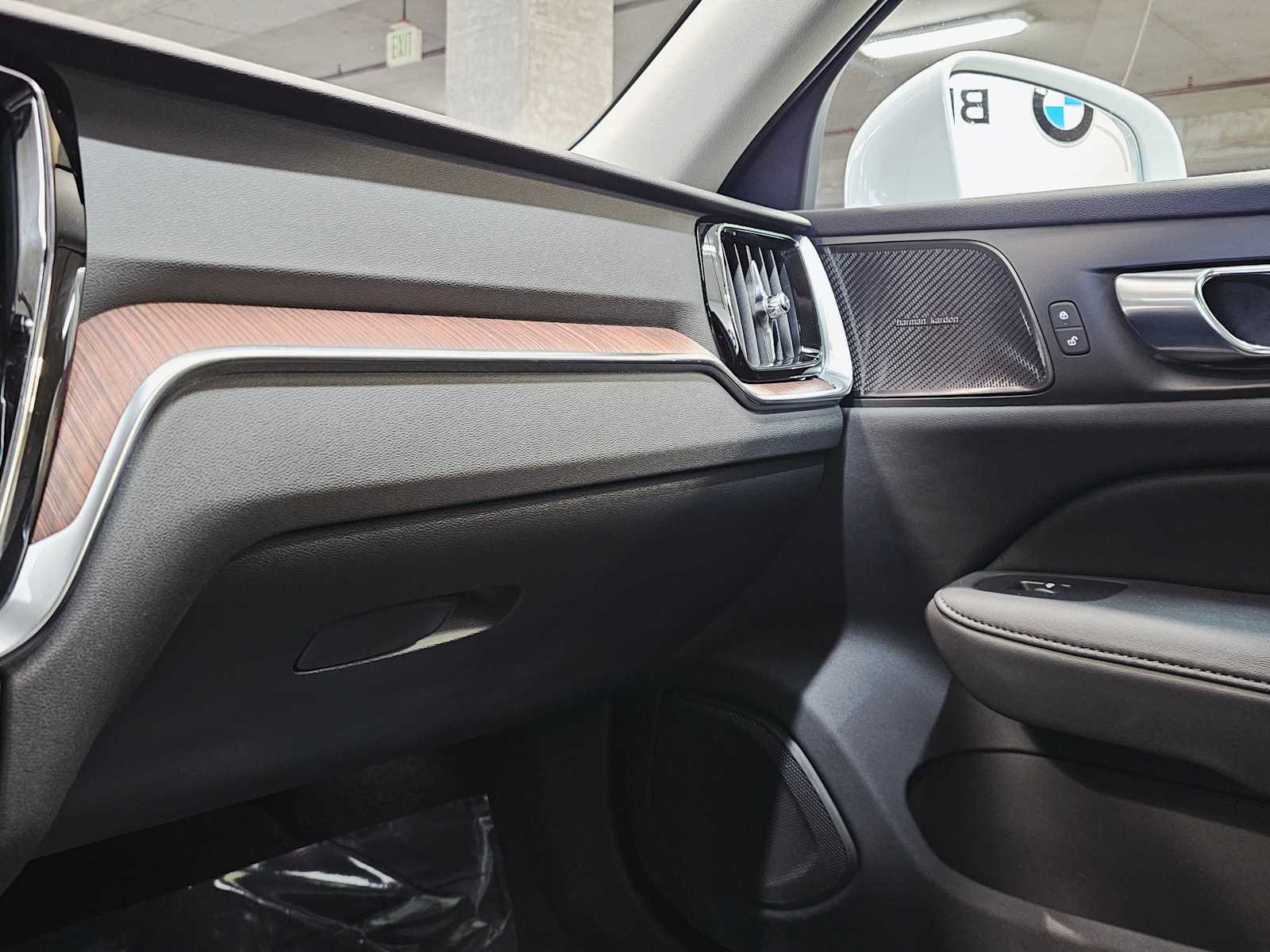 Thumbnail: 2023 Volvo S60 - 20