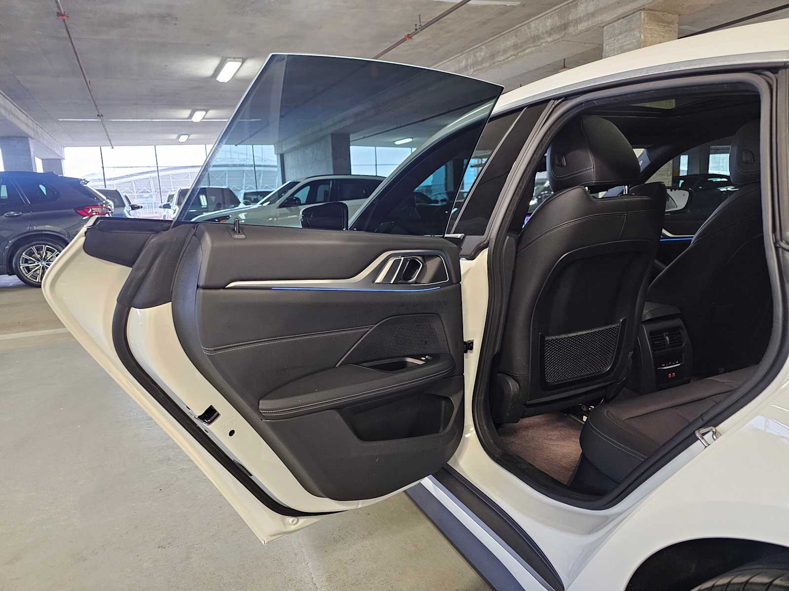 Thumbnail: 2023 BMW i4 - 34