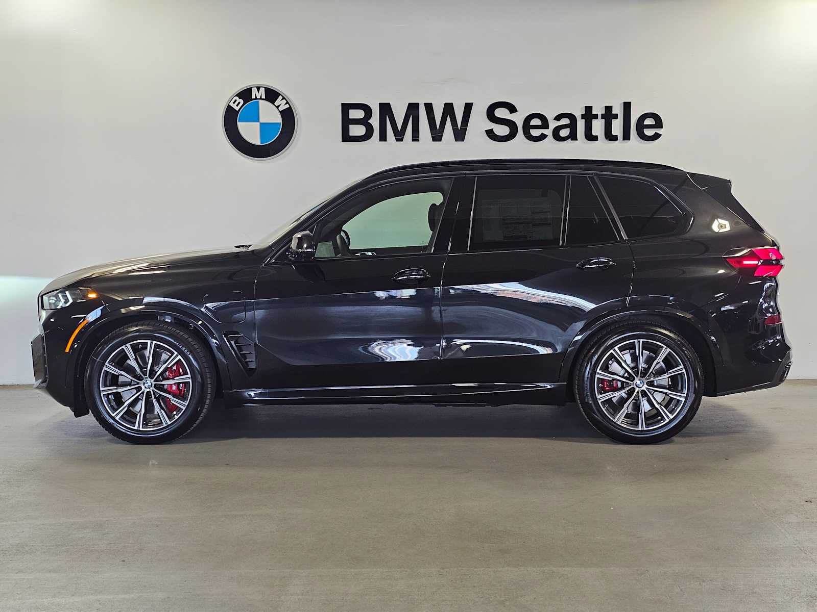 Thumbnail: 2026 BMW X5 - 3