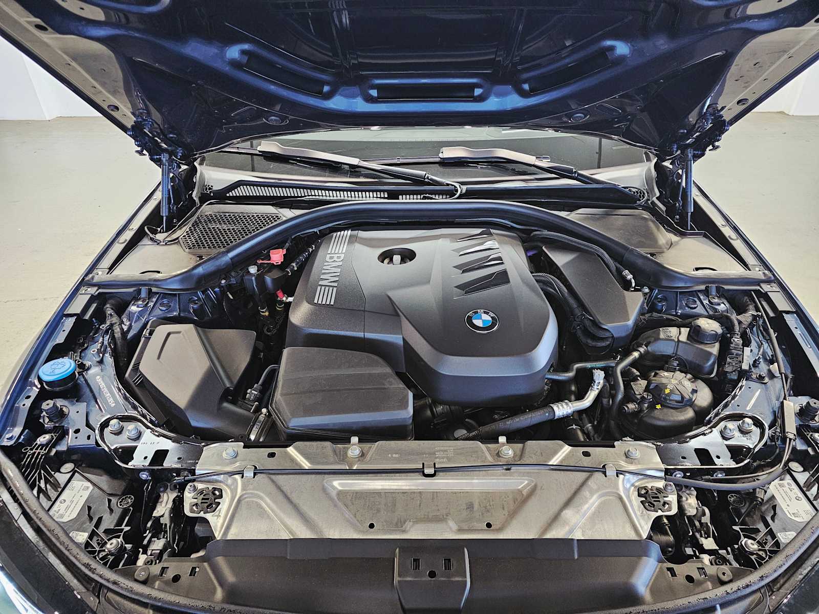 Thumbnail: 2025 BMW 3 Series - 9