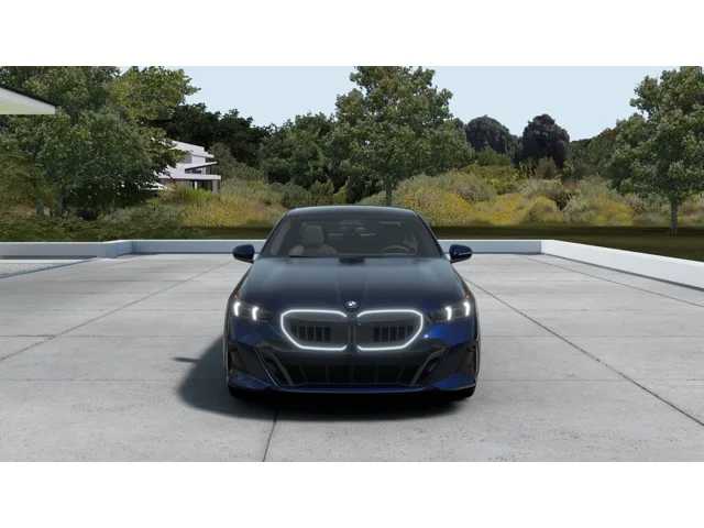 Thumbnail: 2027 BMW 5 Series - 3