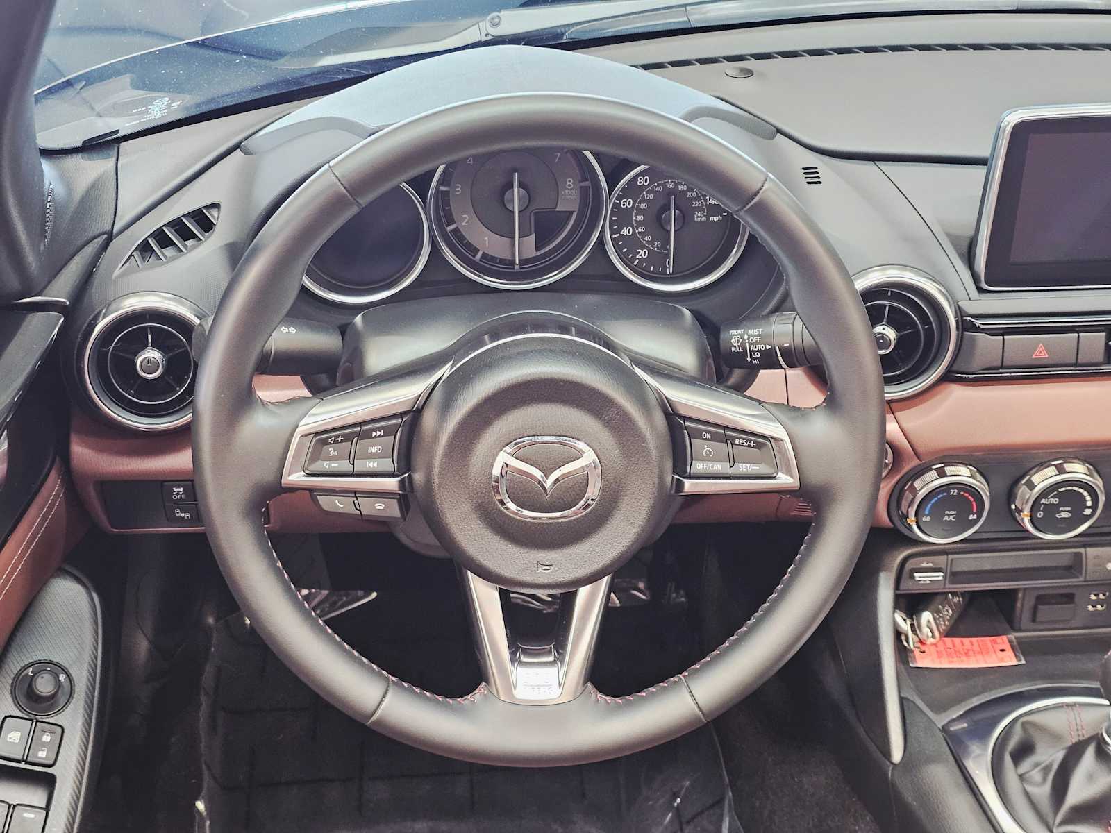 Thumbnail: 2017 Mazda MX-5 Miata - 10