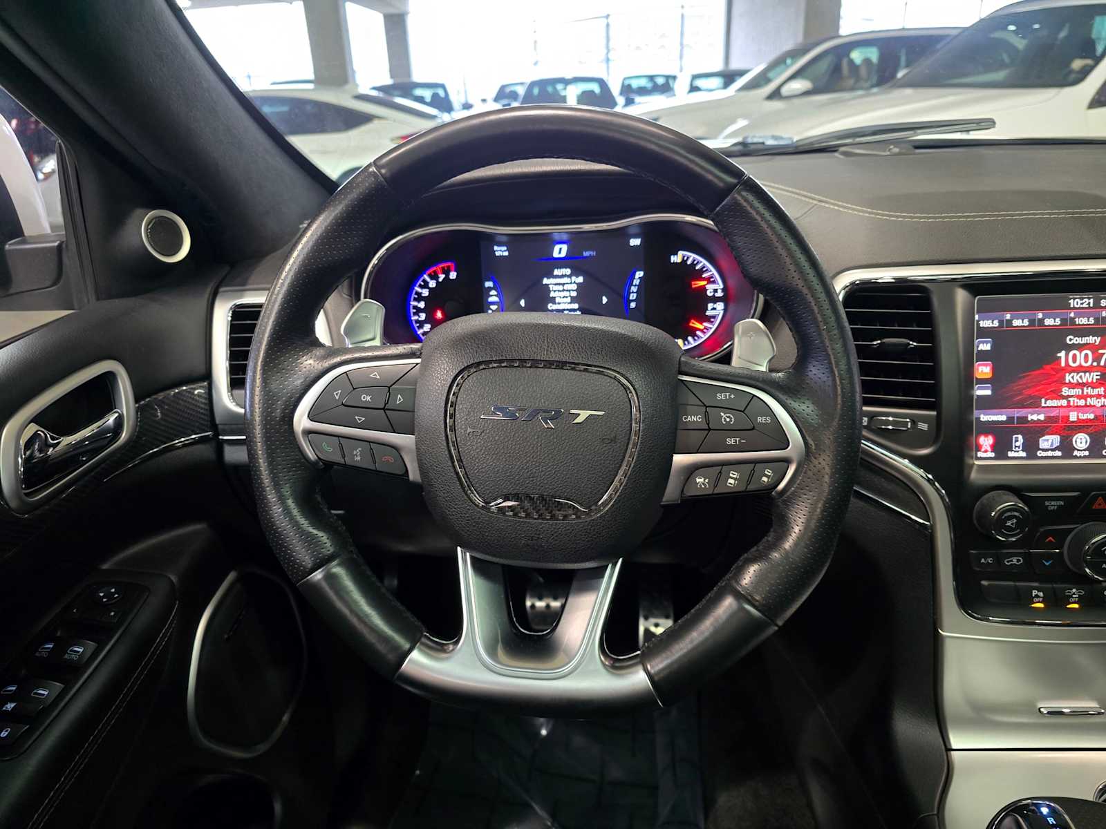 Thumbnail: 2015 Jeep Grand Cherokee - 11