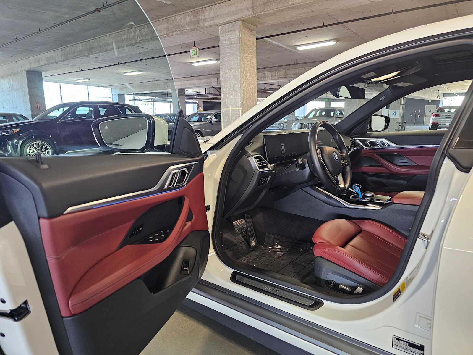 Thumbnail: 2023 BMW i4 - 33