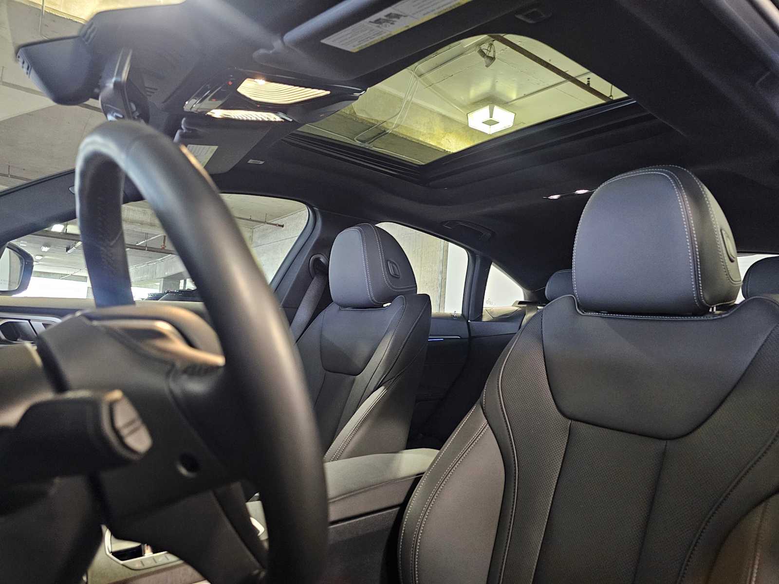 Thumbnail: 2023 BMW i4 - 34