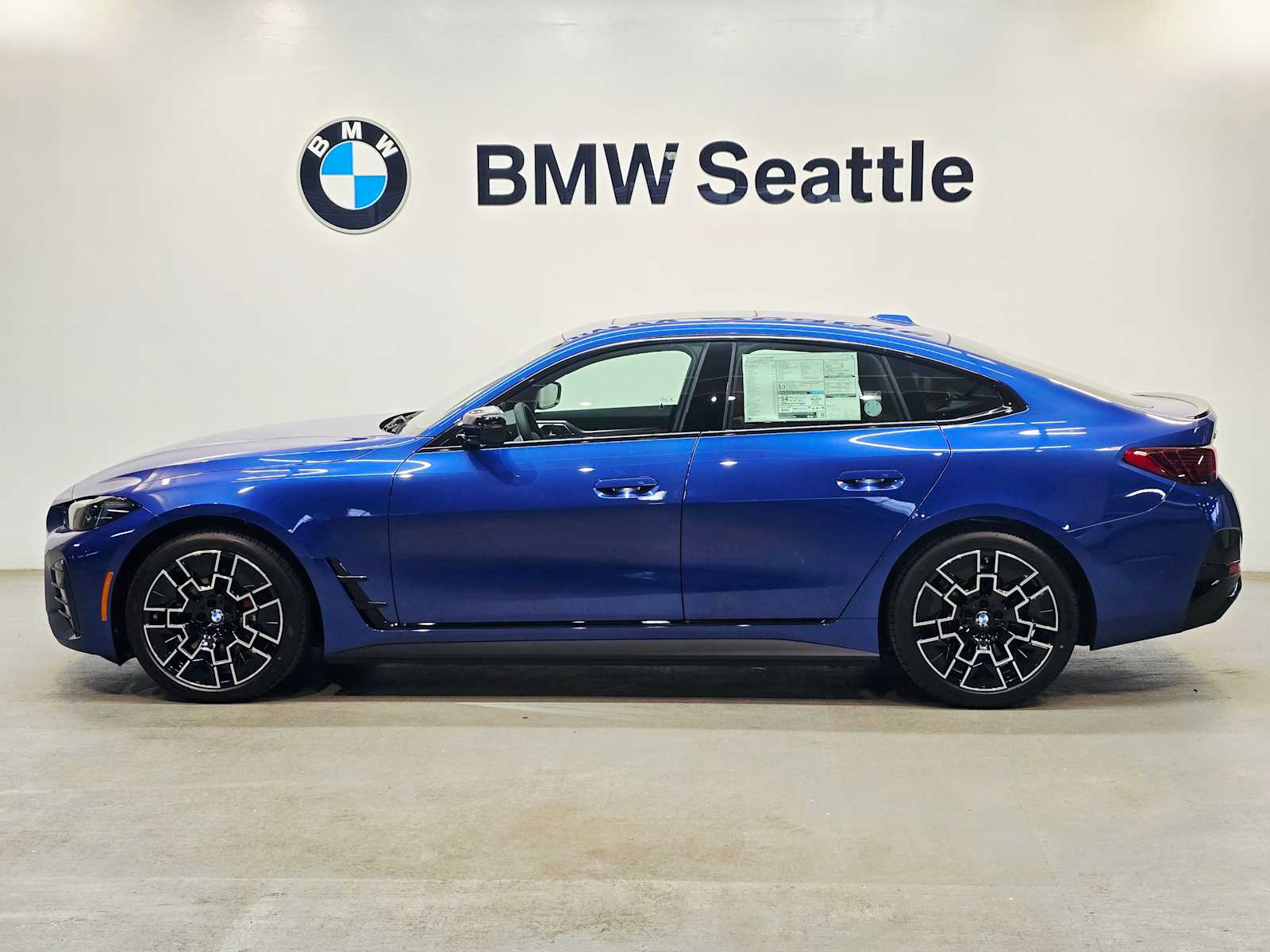 Thumbnail: 2026 BMW i4 - 3