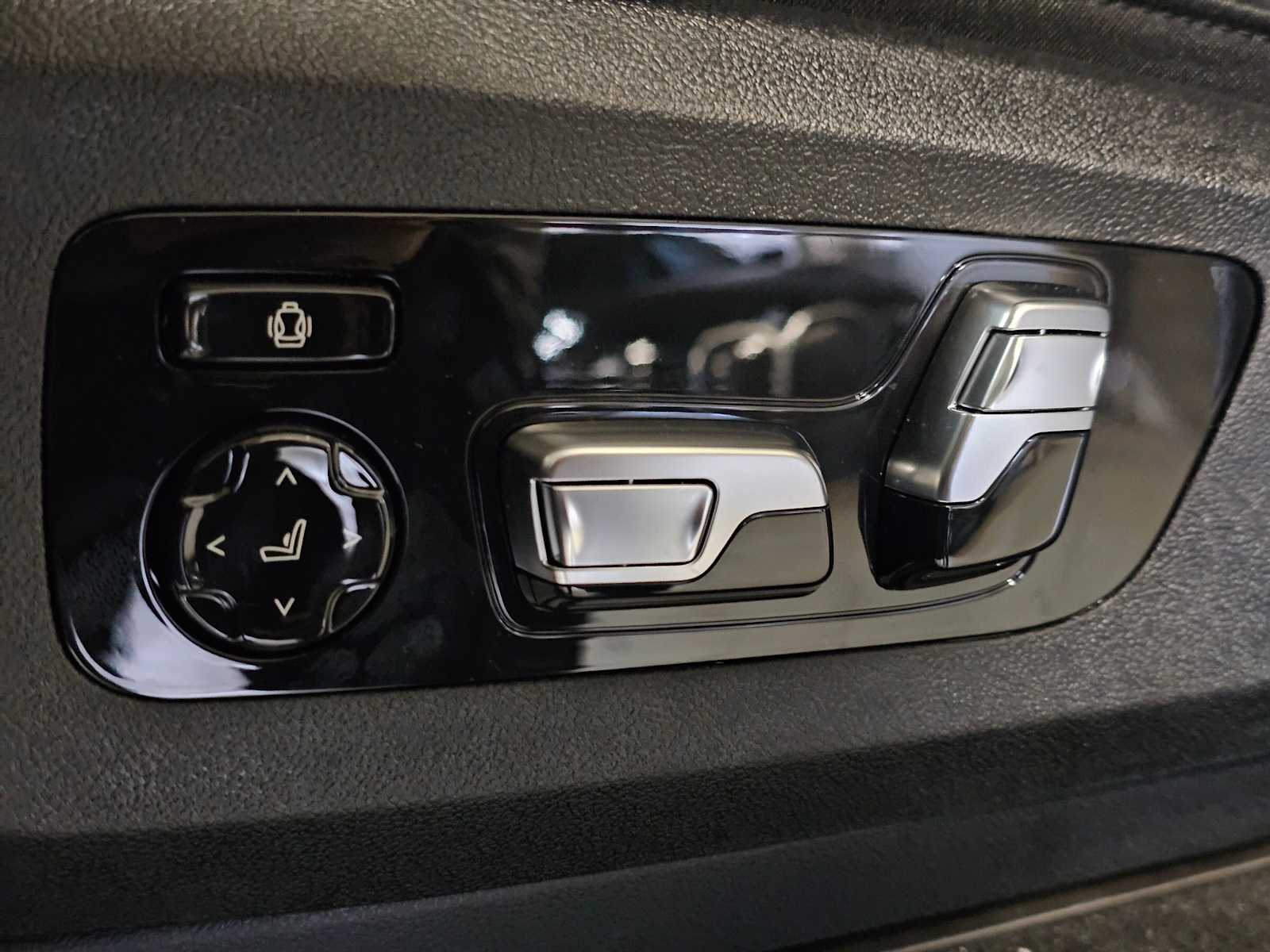 Thumbnail: 2026 BMW X5 - 28
