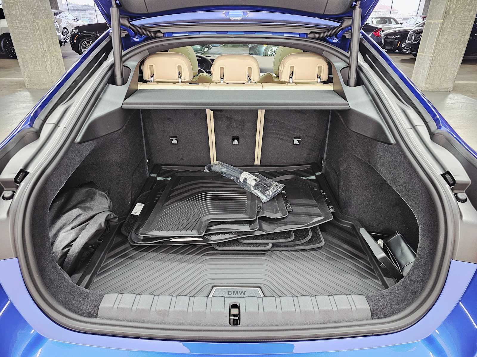 Thumbnail: 2025 BMW i4 - 28