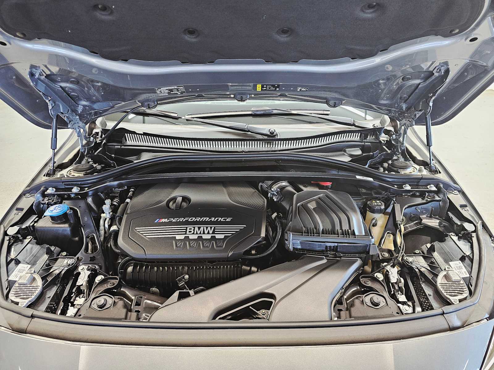 Thumbnail: 2024 BMW 2 Series - 9