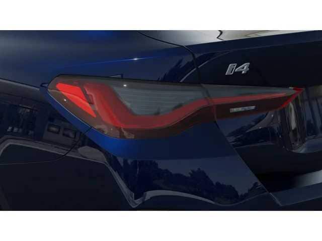 Thumbnail: 2026 BMW i4 - 8