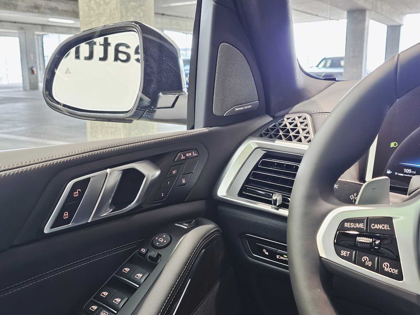 Thumbnail: 2026 BMW X7 - 21