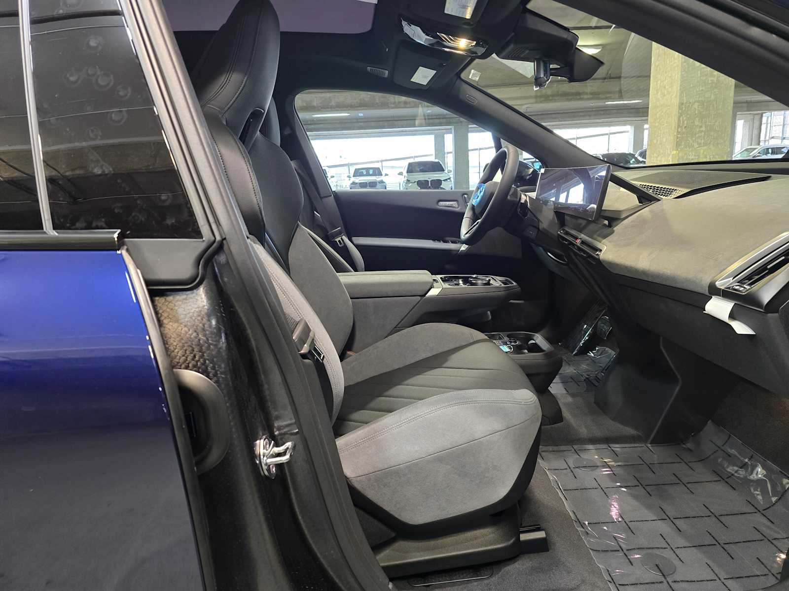 Thumbnail: 2026 BMW iX - 31