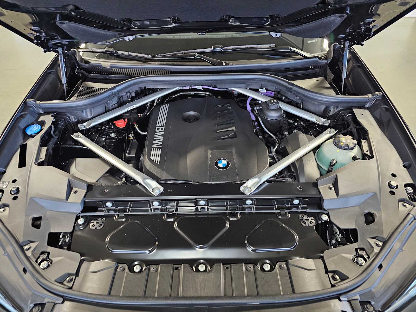 Thumbnail: 2026 BMW X5 - 9