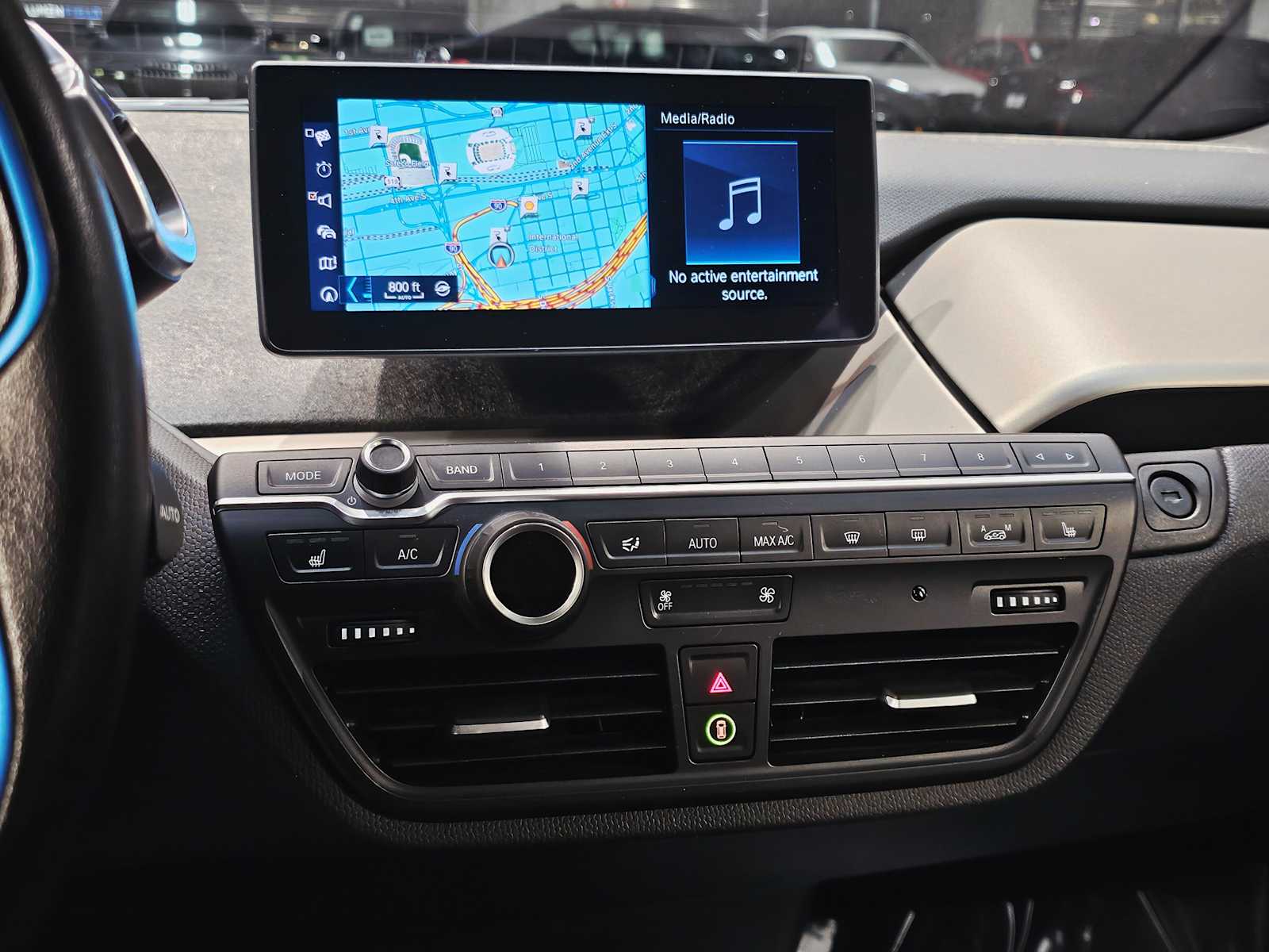 Thumbnail: 2018 BMW i3 - 16