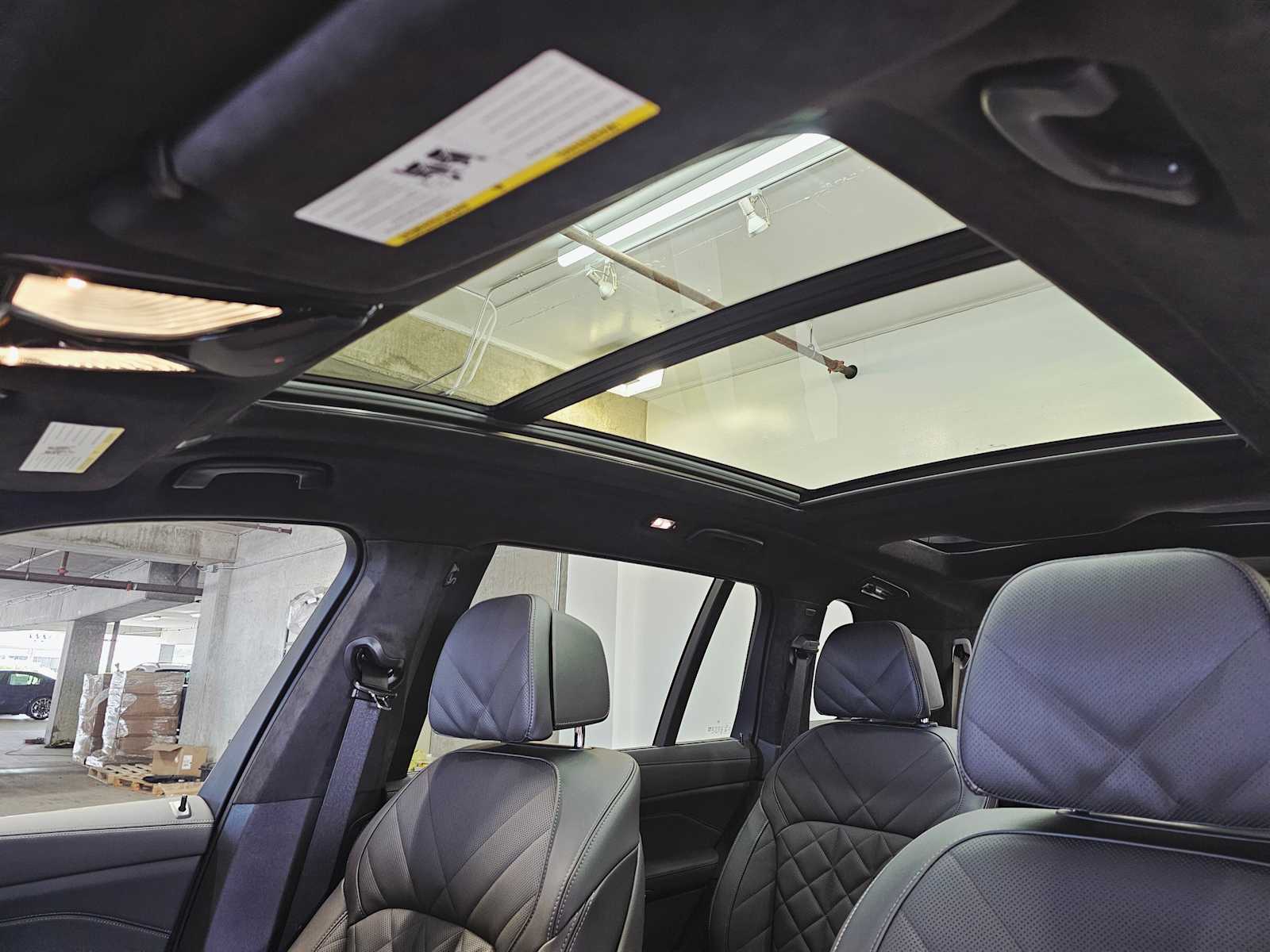 Thumbnail: 2026 BMW X7 - 24