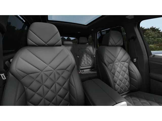 Thumbnail: 2026 BMW X5 - 11