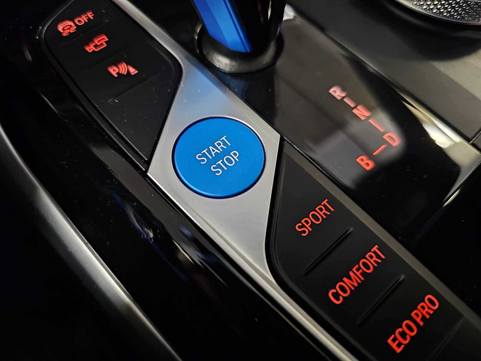 Thumbnail: 2023 BMW i4 - 28