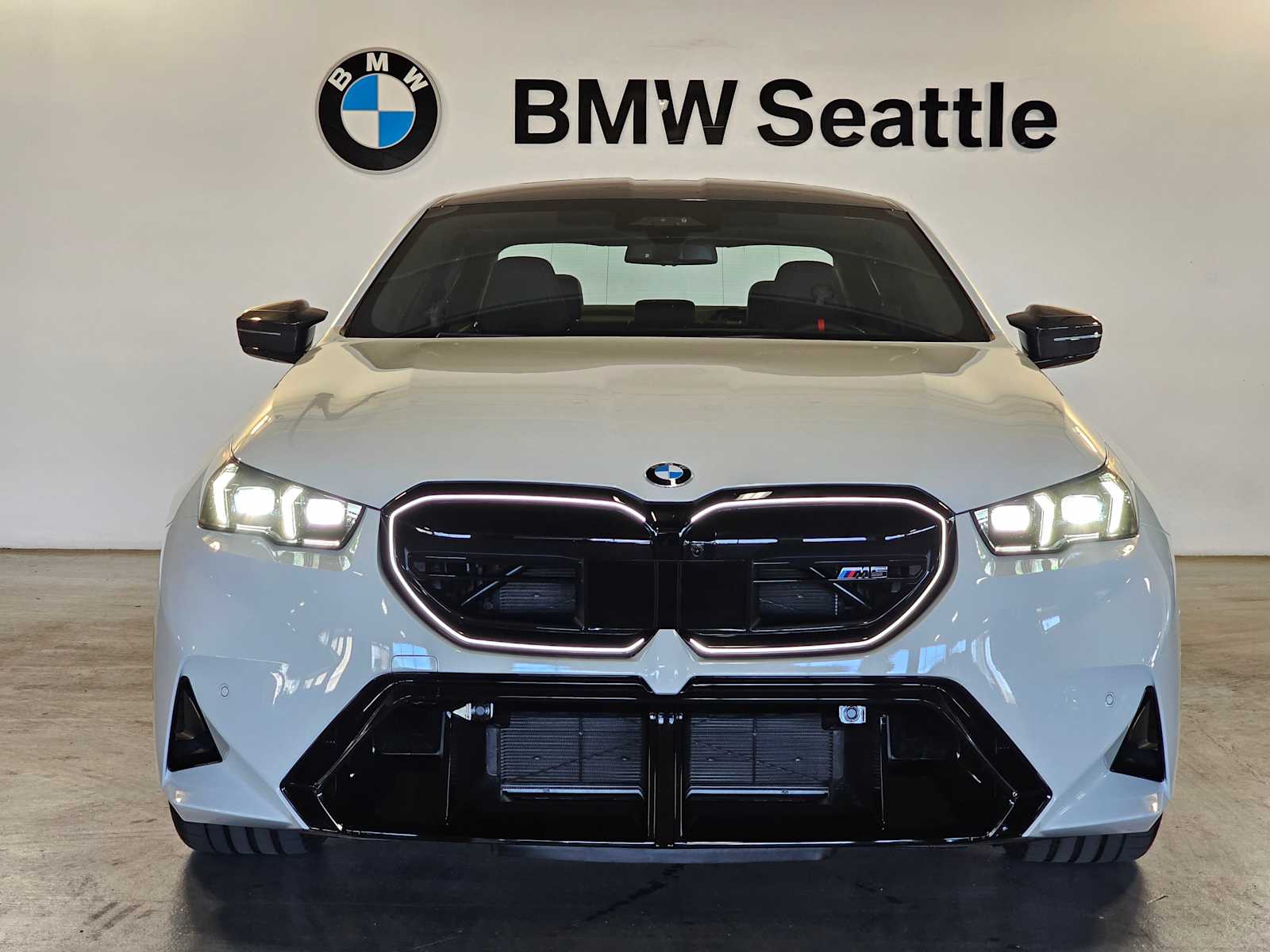 Thumbnail: 2026 BMW M5 - 6