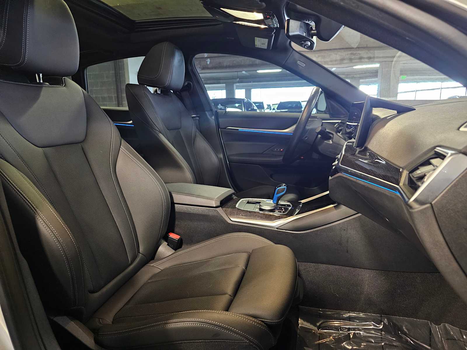 Thumbnail: 2023 BMW i4 - 39