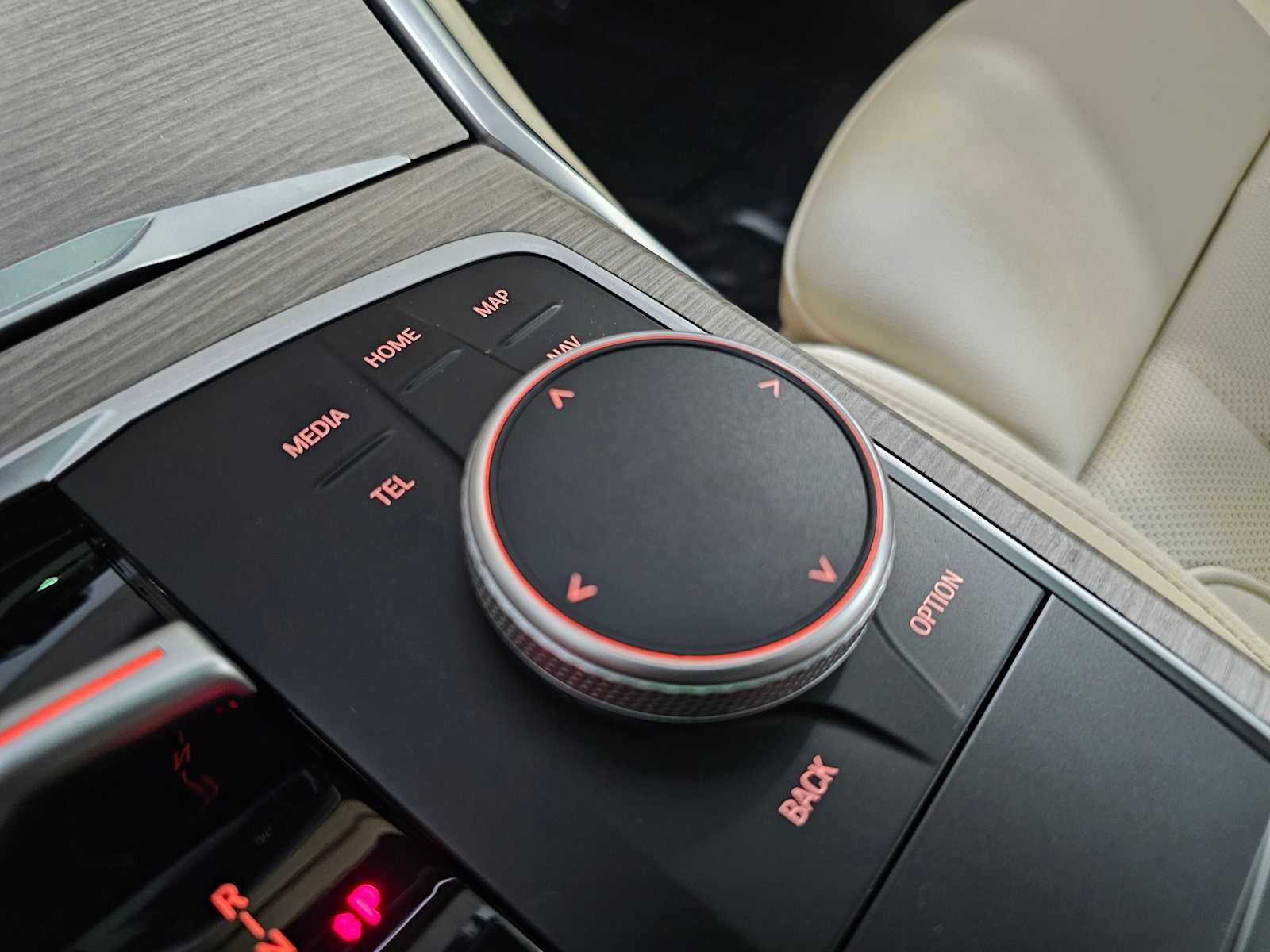 Thumbnail: 2025 BMW 3 Series - 27