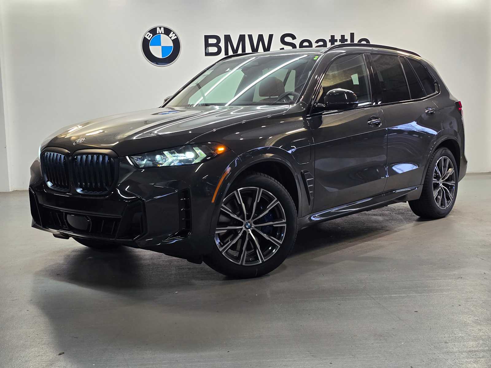 Thumbnail: 2026 BMW X5 - 1