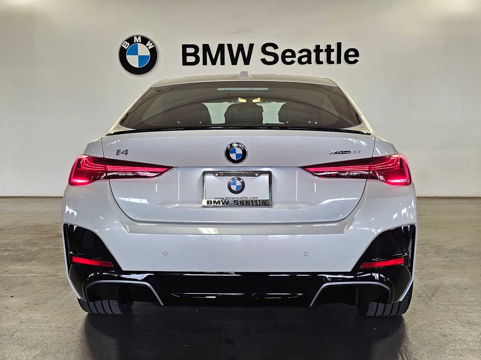 Thumbnail: 2026 BMW i4 - 5