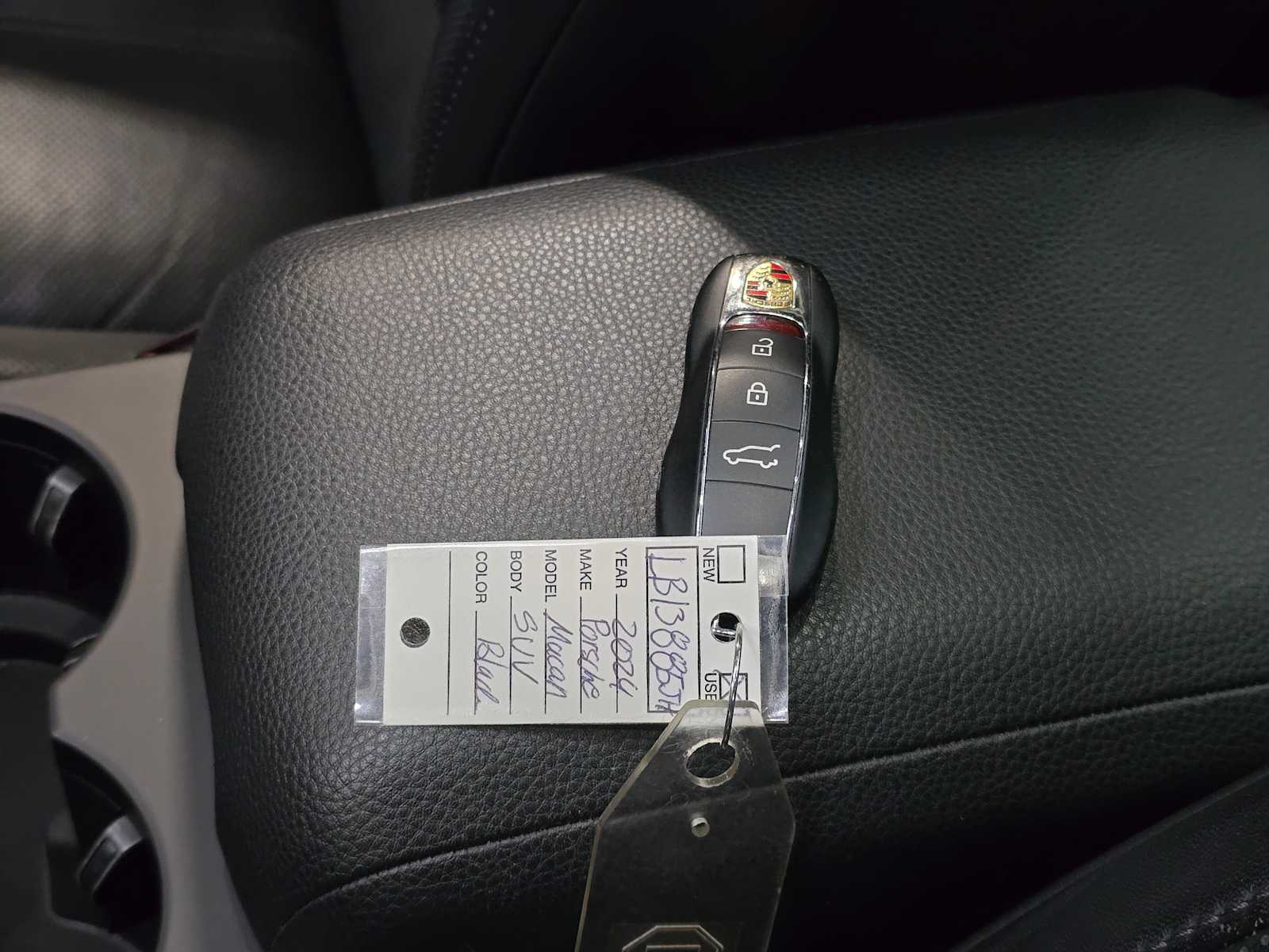 Thumbnail: 2024 Porsche Macan - 36