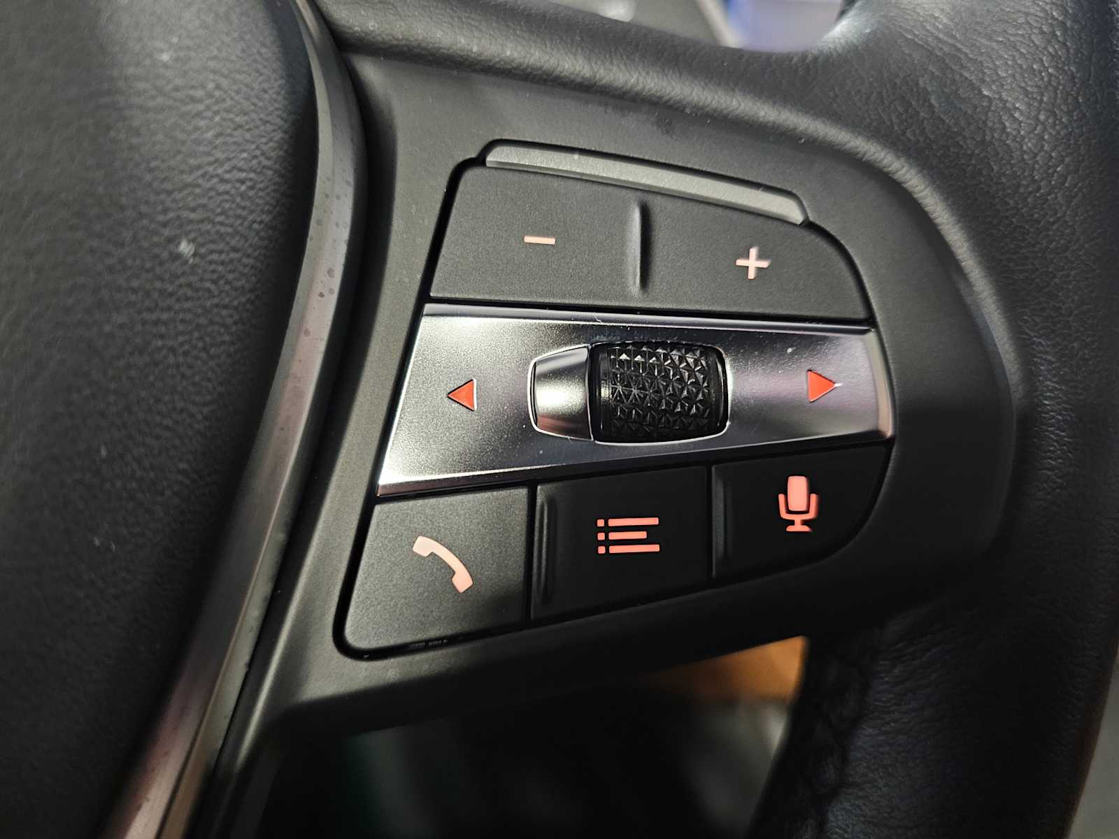 Thumbnail: 2023 BMW i4 - 17