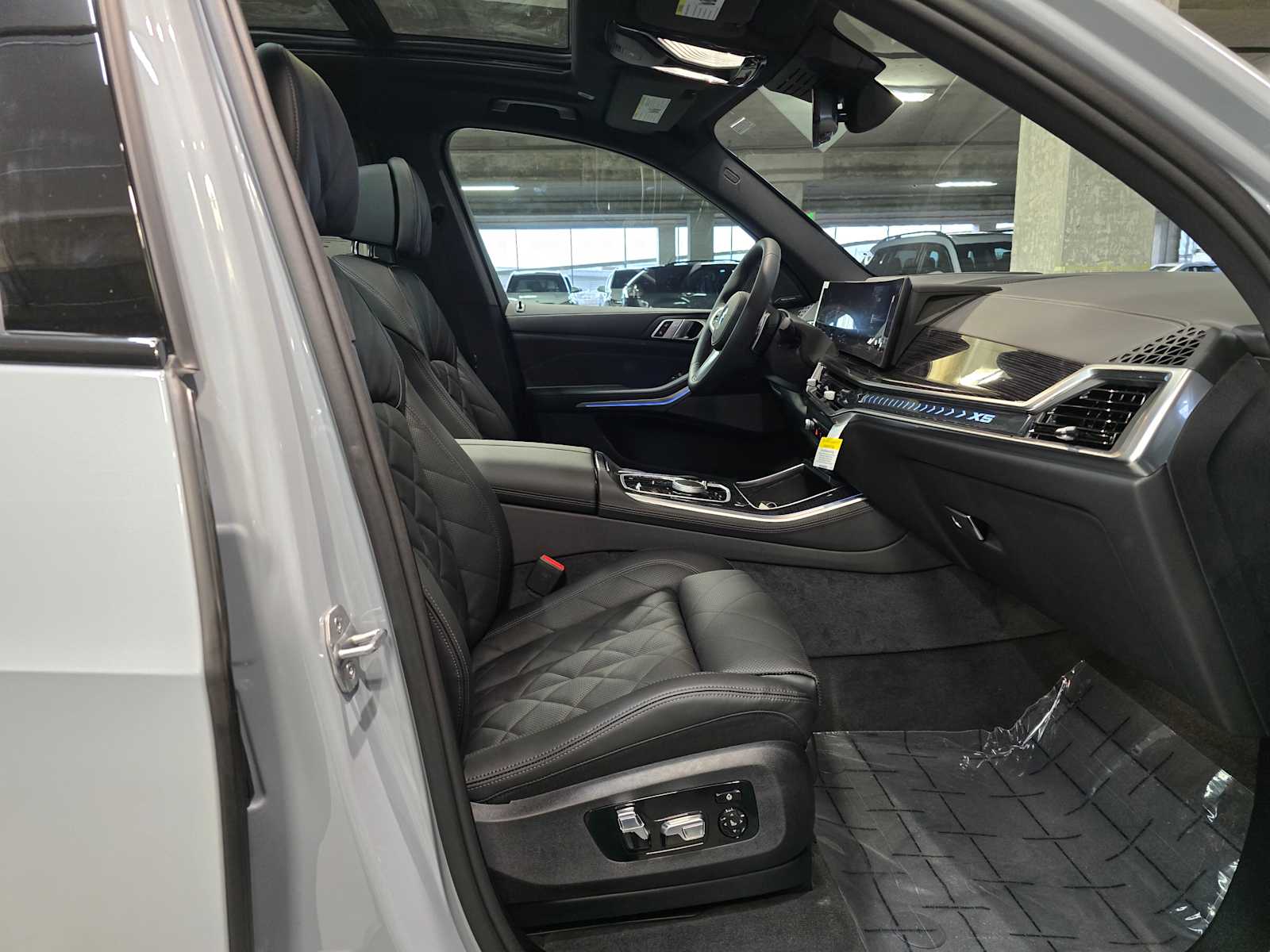 Thumbnail: 2026 BMW X5 - 31