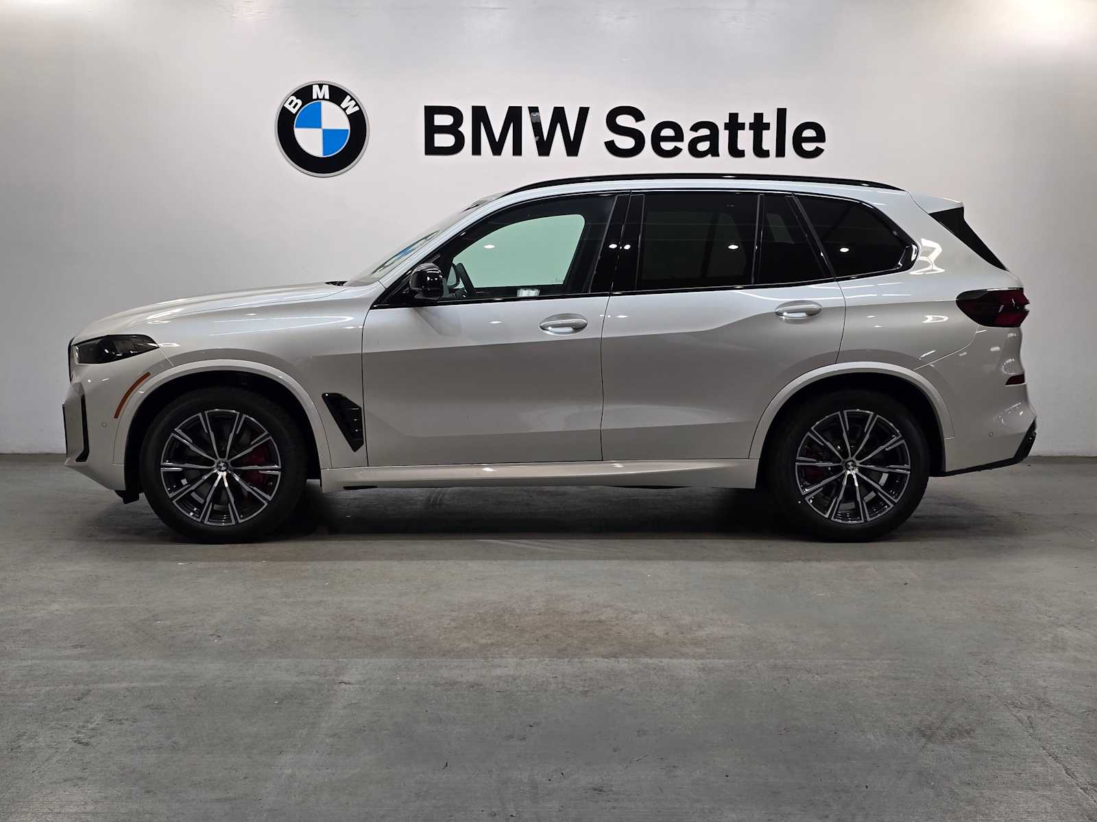 Thumbnail: 2026 BMW X5 - 33