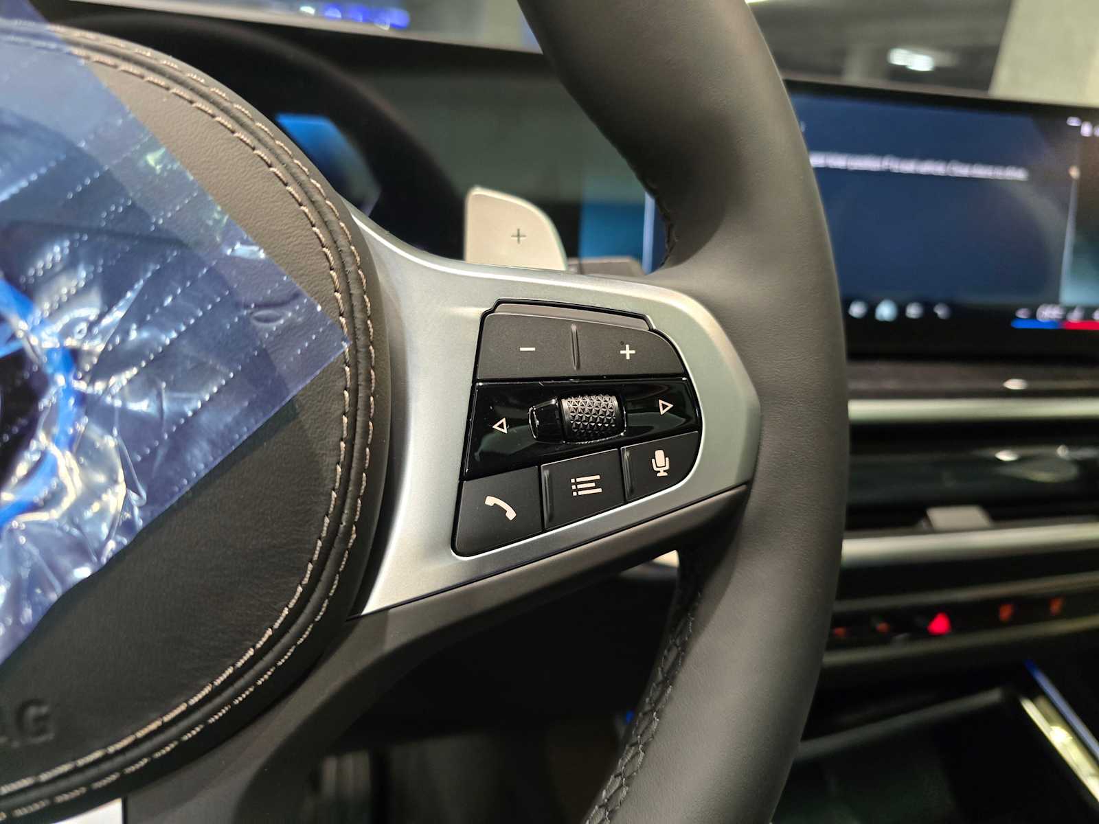 Thumbnail: 2026 BMW X5 - 18