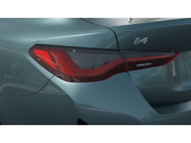 Thumbnail: 2025 BMW i4 - 8