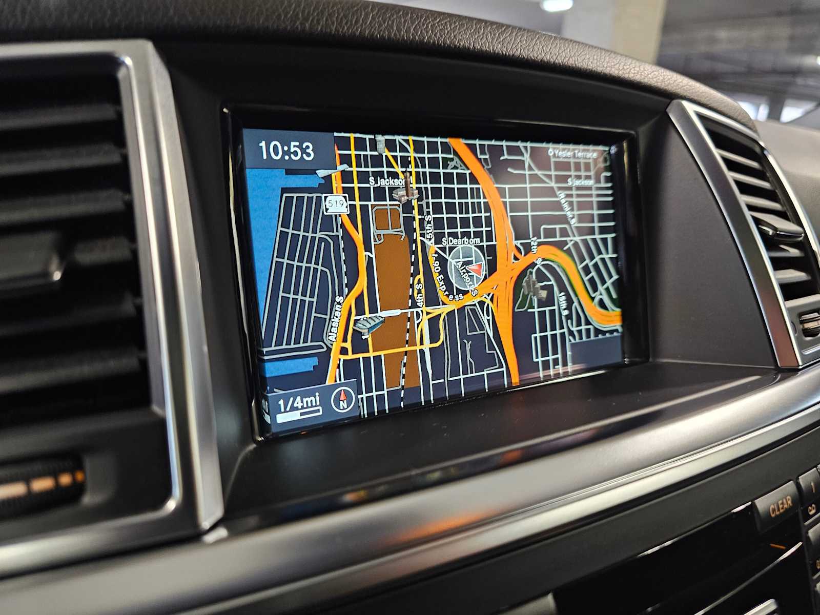 Thumbnail: 2014 Mercedes-Benz M-Class - 14