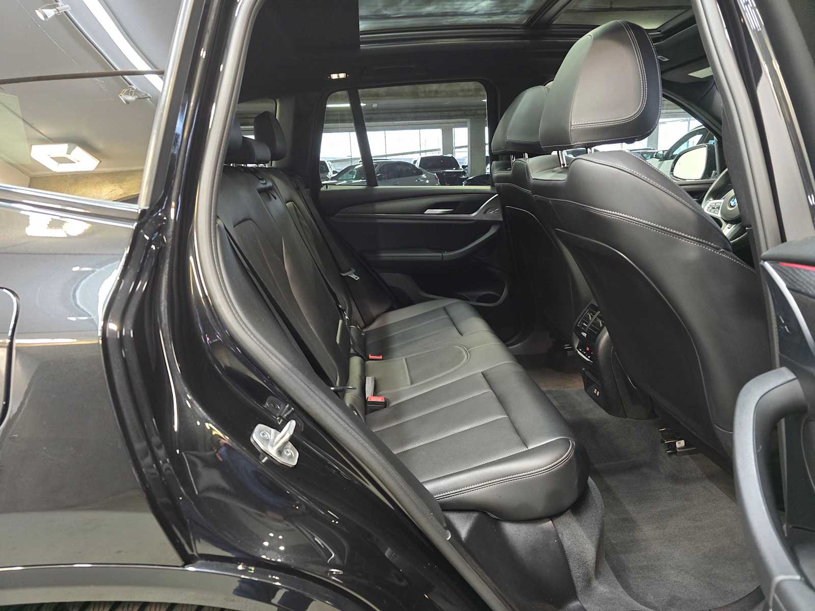 Thumbnail: 2022 BMW X3 - 31