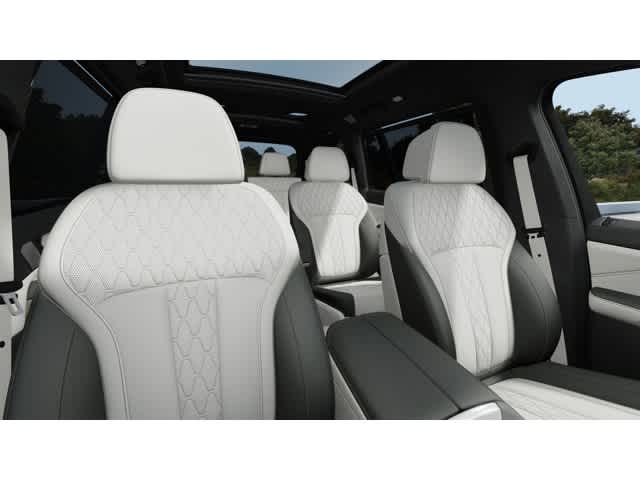 Thumbnail: 2026 BMW X7 - 11