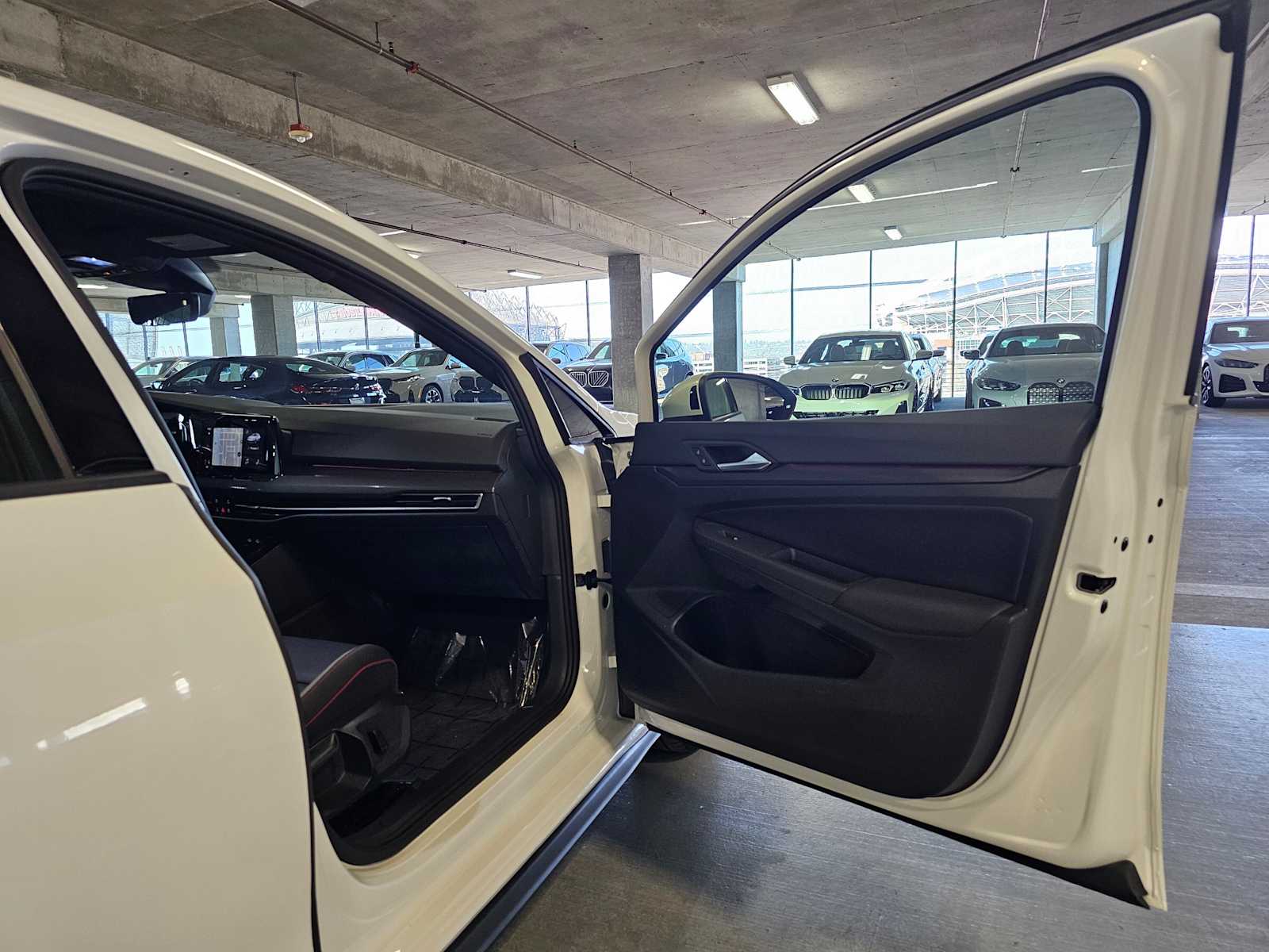 Thumbnail: 2024 Volkswagen Golf - 36